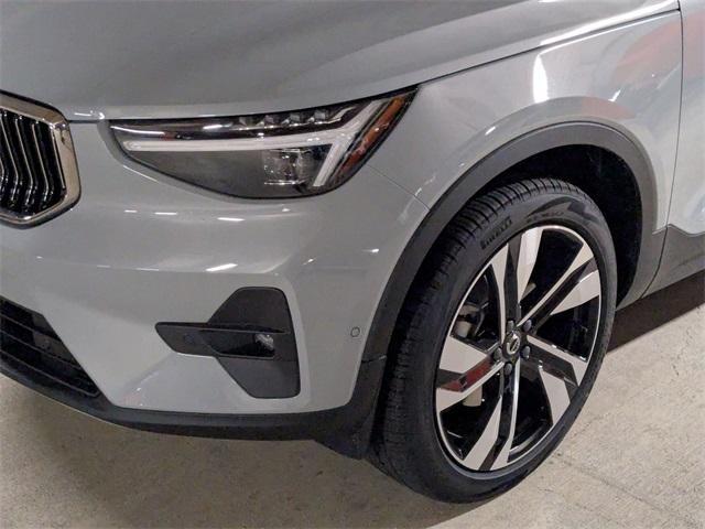 new 2025 Volvo XC40 car, priced at $51,565