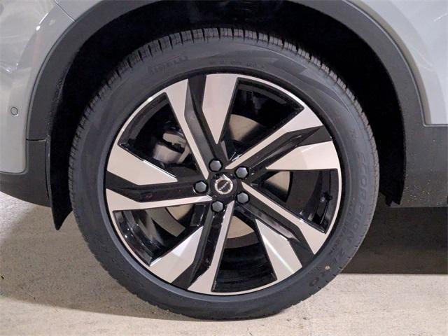 new 2025 Volvo XC40 car, priced at $51,565