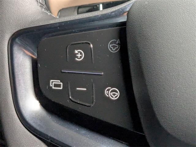 new 2025 Volvo EX90 car, priced at $89,520