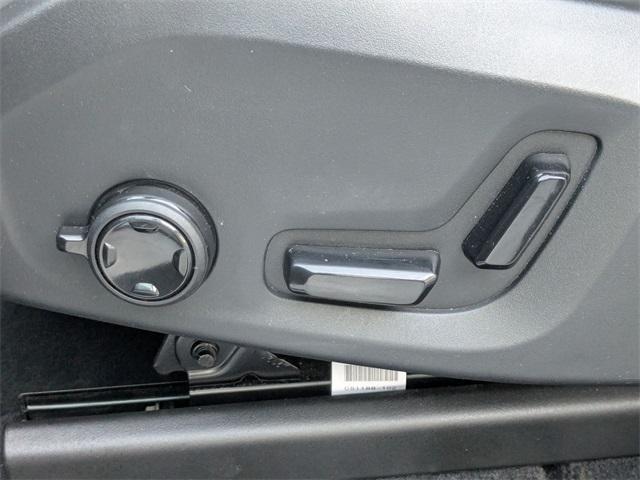 used 2022 Volvo XC60 Recharge Plug-In Hybrid car, priced at $38,800