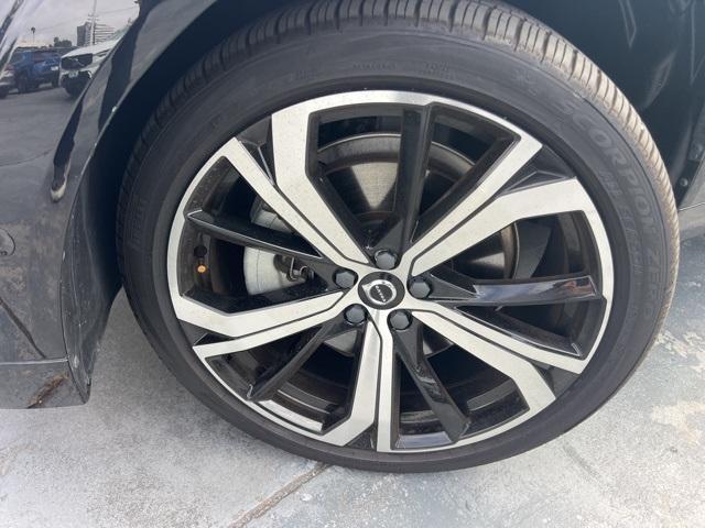 used 2022 Volvo XC60 Recharge Plug-In Hybrid car, priced at $40,090