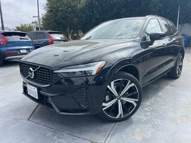 used 2022 Volvo XC60 Recharge Plug-In Hybrid car, priced at $40,090