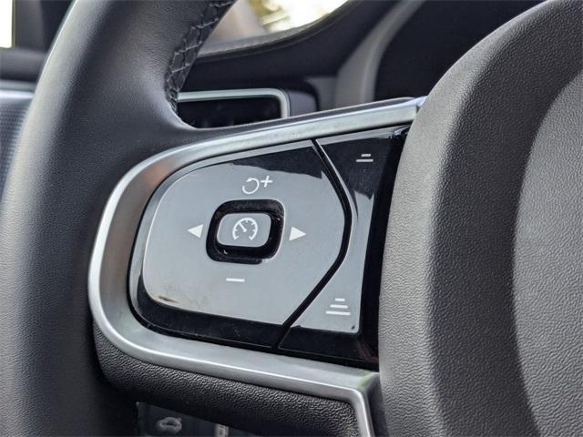 used 2022 Volvo XC60 Recharge Plug-In Hybrid car, priced at $38,800