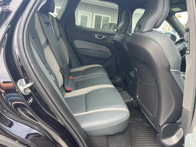 used 2022 Volvo XC60 Recharge Plug-In Hybrid car, priced at $40,090