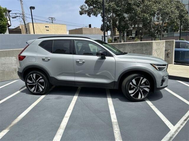 new 2024 Volvo XC40 car, priced at $41,546
