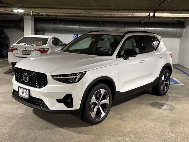 new 2025 Volvo XC40 car, priced at $48,315