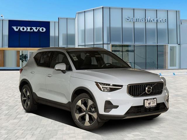 new 2025 Volvo XC40 car, priced at $46,250