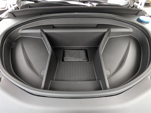 new 2025 Volvo EX90 car, priced at $90,490