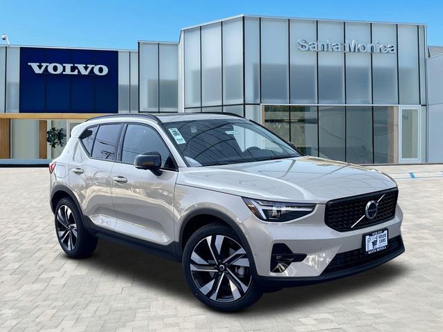 new 2025 Volvo XC40 car, priced at $50,825