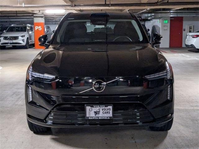 new 2025 Volvo EX90 car, priced at $82,090