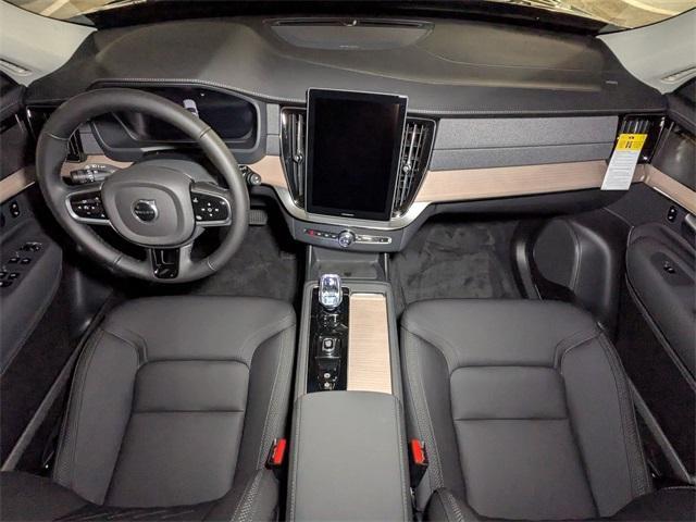 new 2025 Volvo XC90 car, priced at $69,155