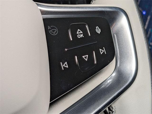 new 2025 Volvo EX90 car, priced at $82,090