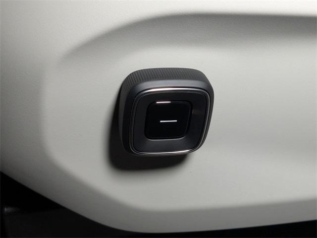 new 2025 Volvo EX90 car, priced at $82,090