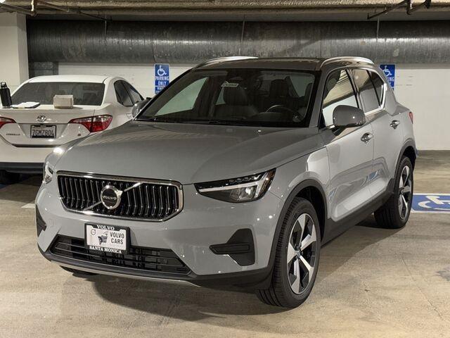 new 2025 Volvo XC40 car, priced at $46,250