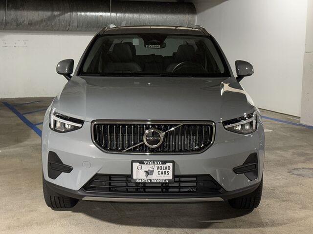 new 2025 Volvo XC40 car, priced at $46,250