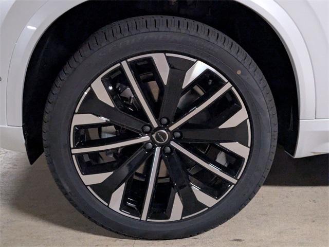 new 2025 Volvo XC90 car, priced at $73,645