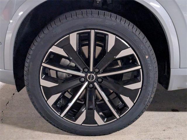 new 2025 Volvo XC90 car, priced at $73,145