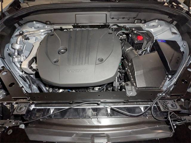 new 2025 Volvo XC60 car, priced at $51,075