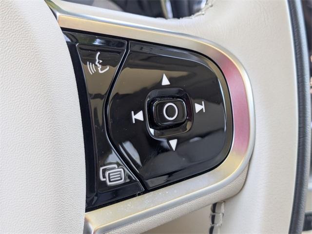 new 2025 Volvo XC60 car, priced at $56,525