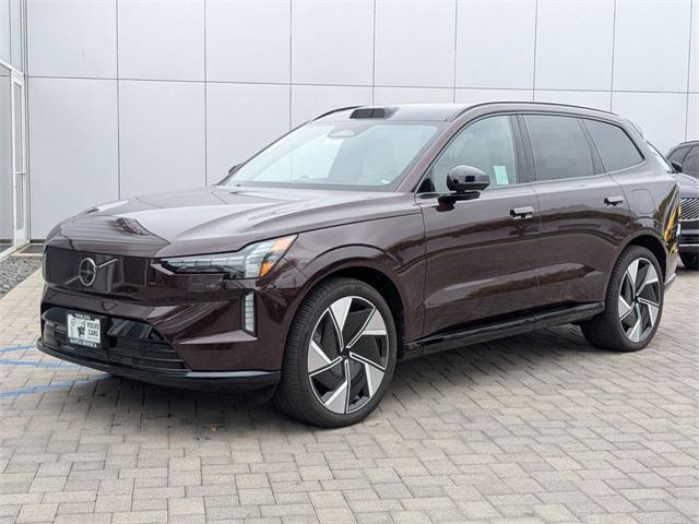 new 2025 Volvo EX90 car, priced at $95,140