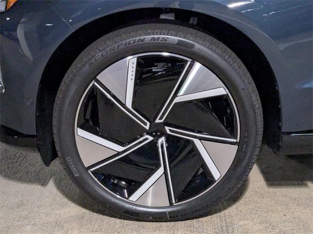 new 2025 Volvo EX90 car, priced at $86,440