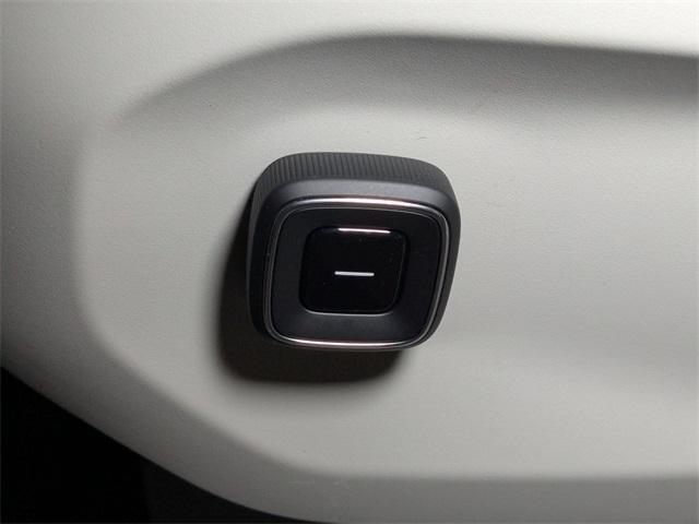 new 2025 Volvo EX90 car, priced at $86,440