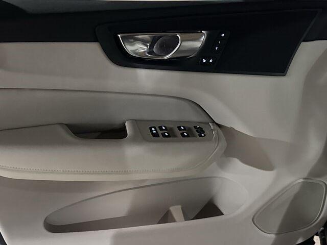 new 2025 Volvo XC60 Plug-In Hybrid car, priced at $66,235