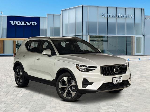 new 2025 Volvo XC40 car, priced at $46,015