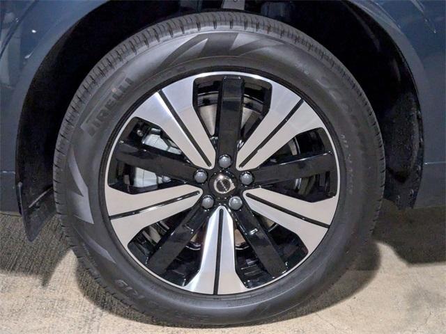 new 2025 Volvo XC60 Plug-In Hybrid car, priced at $62,075