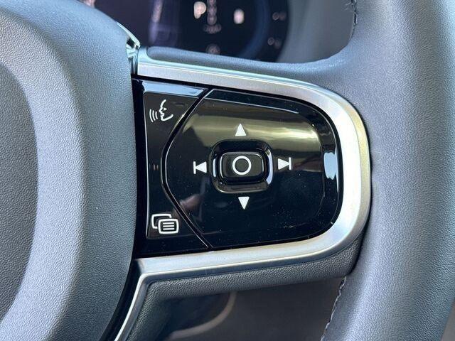 new 2024 Volvo XC90 car, priced at $61,277