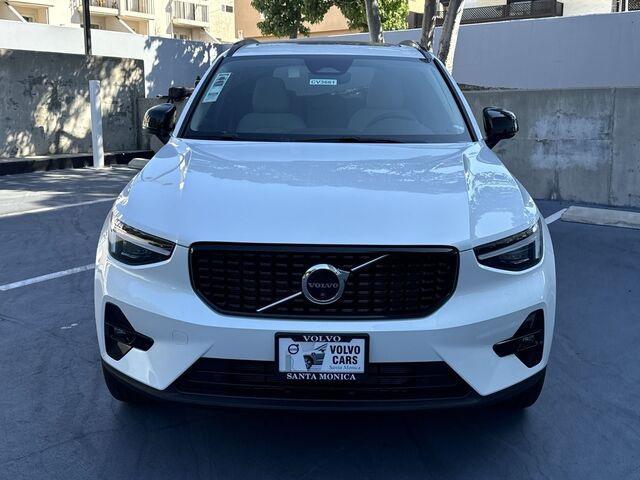 new 2025 Volvo XC40 car, priced at $50,825