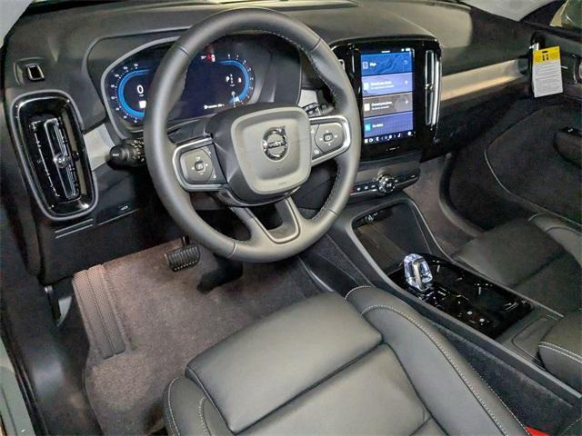 new 2025 Volvo XC40 car, priced at $51,565
