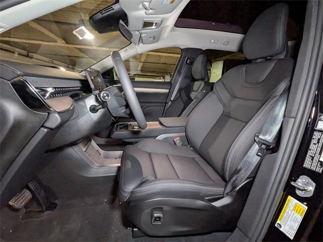 new 2025 Volvo EX90 car, priced at $87,090