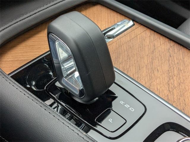 new 2024 Volvo XC90 car, priced at $52,061