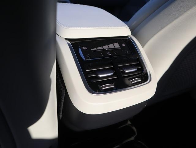 new 2024 Volvo XC90 car, priced at $71,095