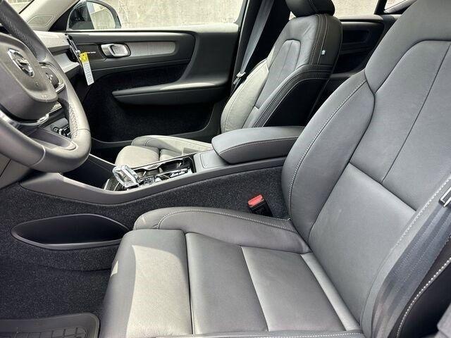 new 2024 Volvo XC40 car, priced at $42,746