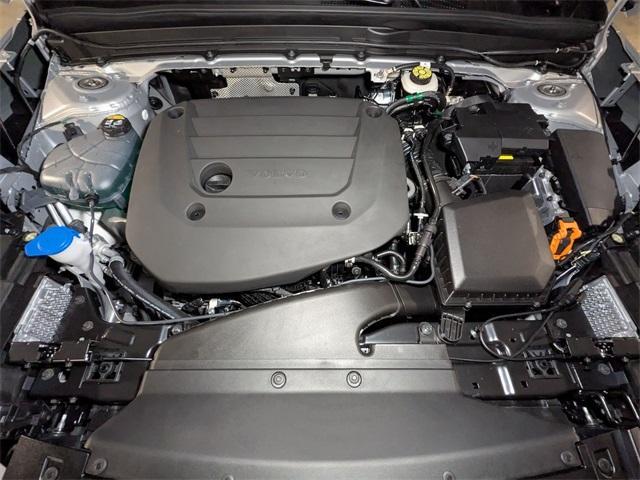 new 2025 Volvo XC40 car, priced at $51,565