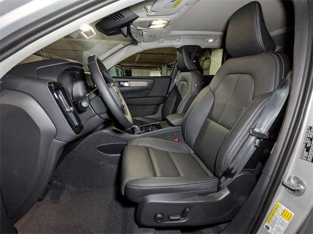 new 2025 Volvo XC40 car, priced at $51,565