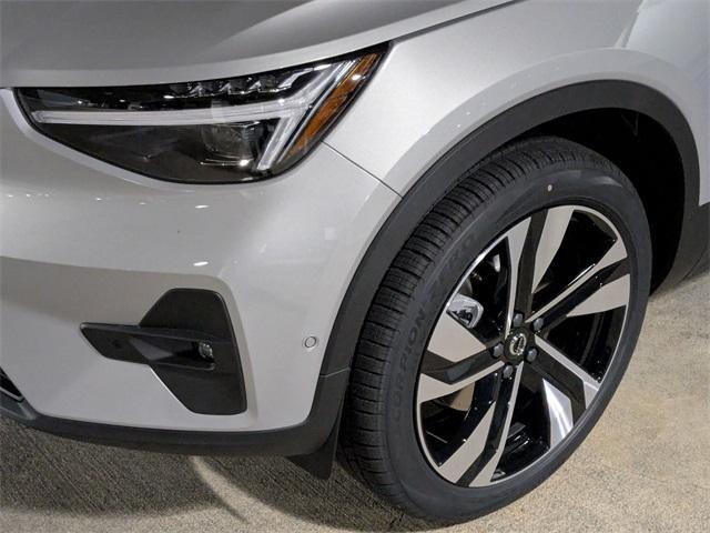 new 2025 Volvo XC40 car, priced at $51,565