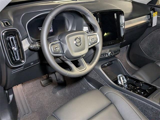 new 2025 Volvo XC40 car, priced at $51,565