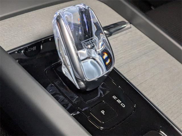 new 2025 Volvo XC60 car, priced at $60,660