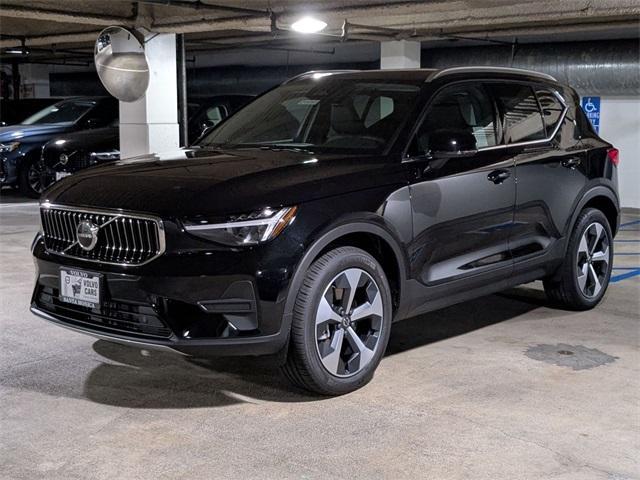 new 2025 Volvo XC40 car, priced at $46,265