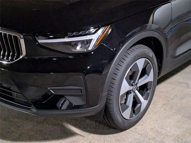 new 2025 Volvo XC40 car, priced at $46,265