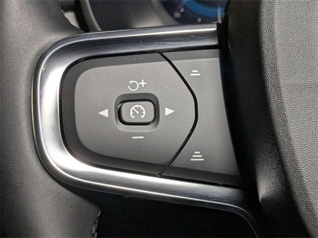 new 2025 Volvo XC40 car, priced at $51,565