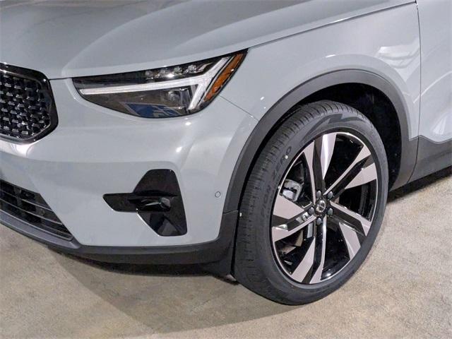 new 2025 Volvo XC40 car, priced at $51,565