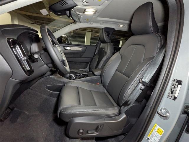 new 2025 Volvo XC40 car, priced at $51,565