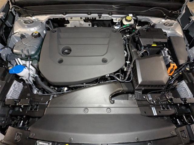 new 2025 Volvo XC40 car, priced at $51,565