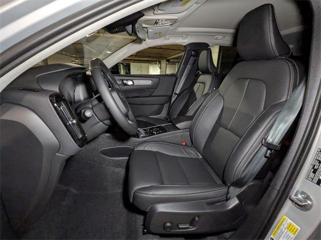 new 2025 Volvo XC40 car, priced at $51,565