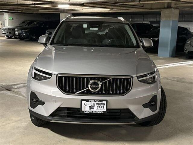new 2024 Volvo XC40 car, priced at $42,674