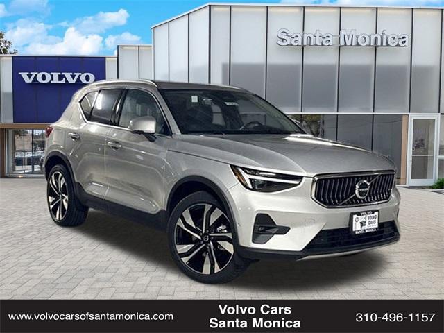 new 2024 Volvo XC40 car, priced at $42,674